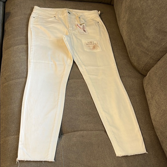 Jessica Simpson White Skinny Jeans - Picture 1 of 14